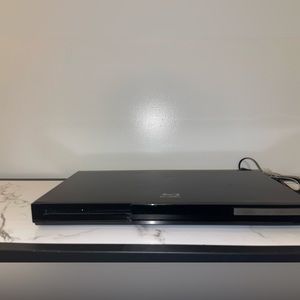 DVD Player Blue-Ray Disc No Remote Works And Looks Great